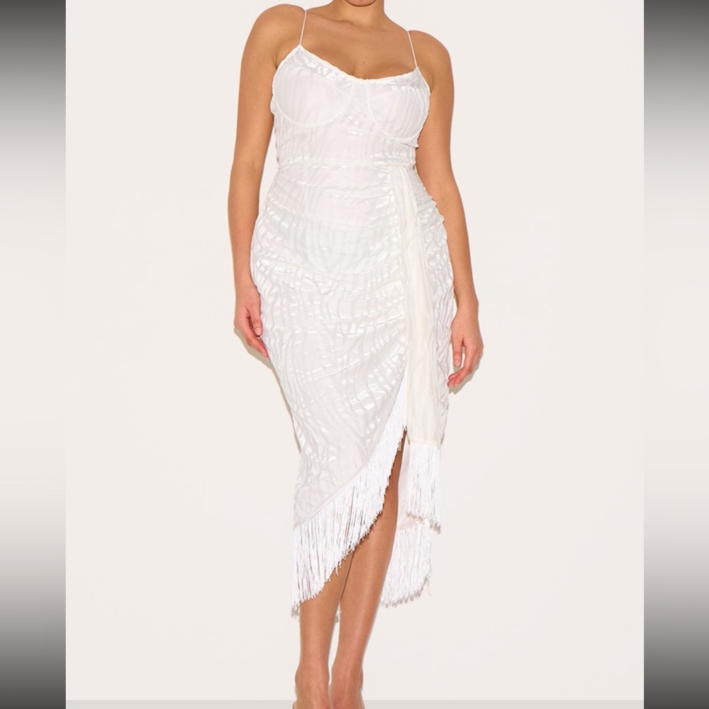 PrettyLittleThing Devore Tassel Detail Underwired Dress- White/ Size 0